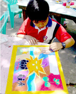 On-the-spot painting contest, an annual special event